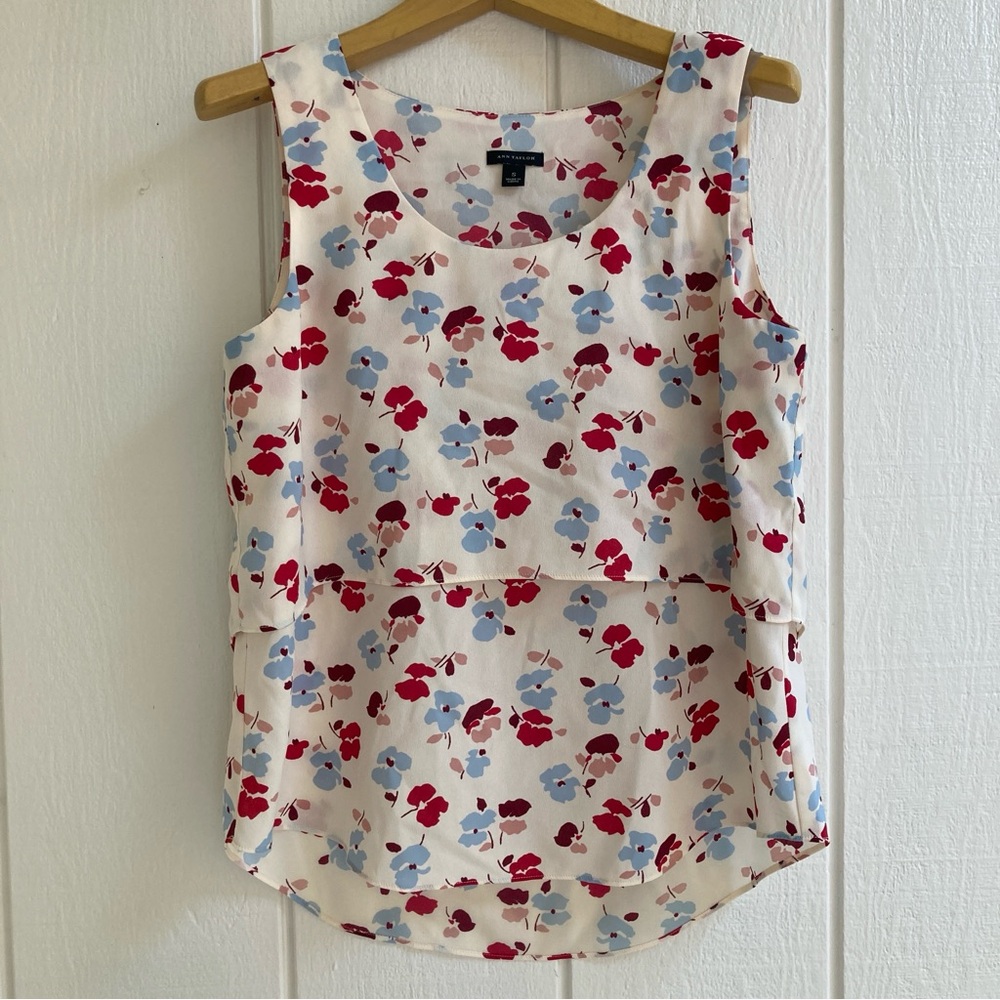 Ann Taylor Floral Top Red and Blue Size Small